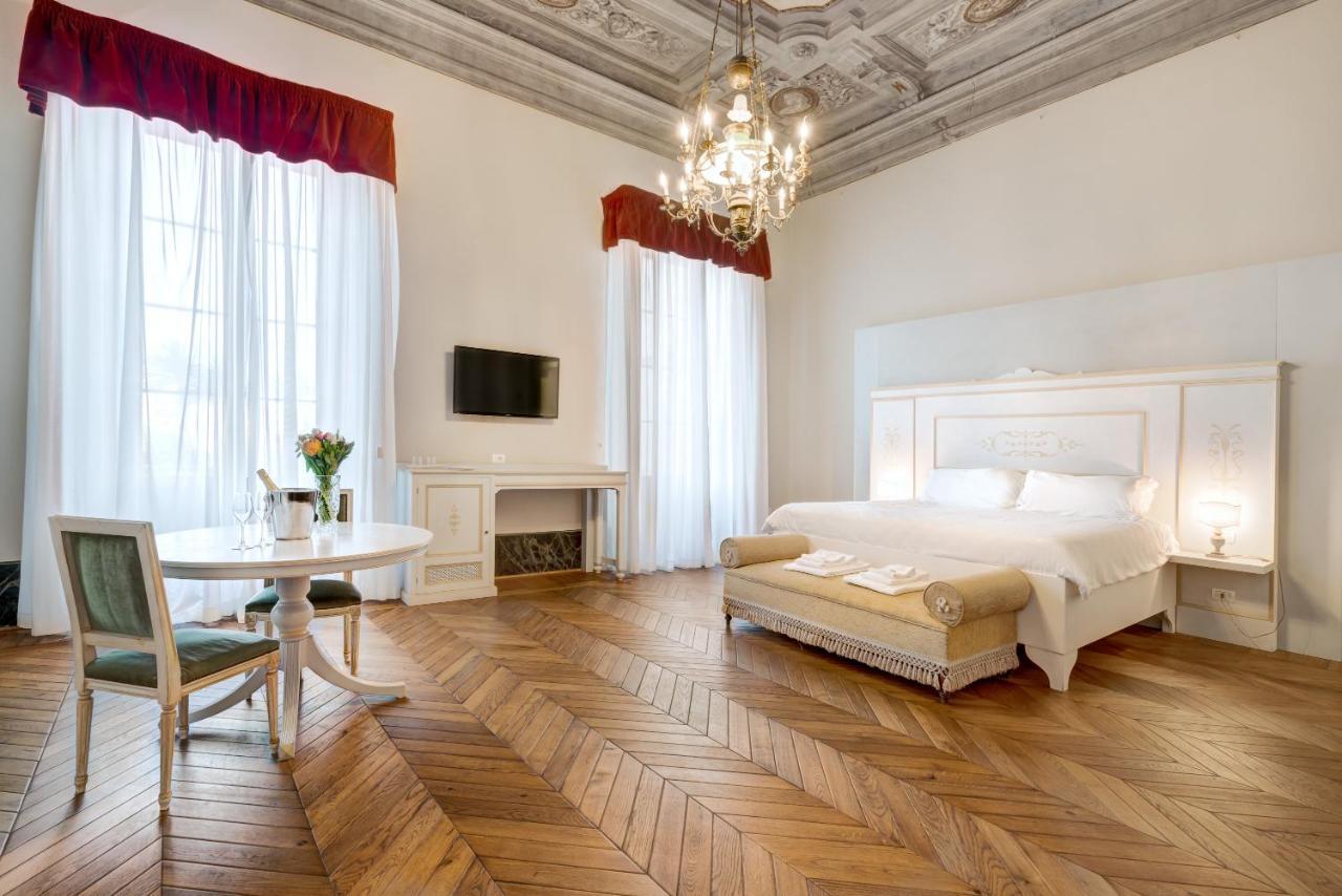 Palazzo D'Oltrarno - Residenza D'Epoca Bed & Breakfast Florence Luaran gambar