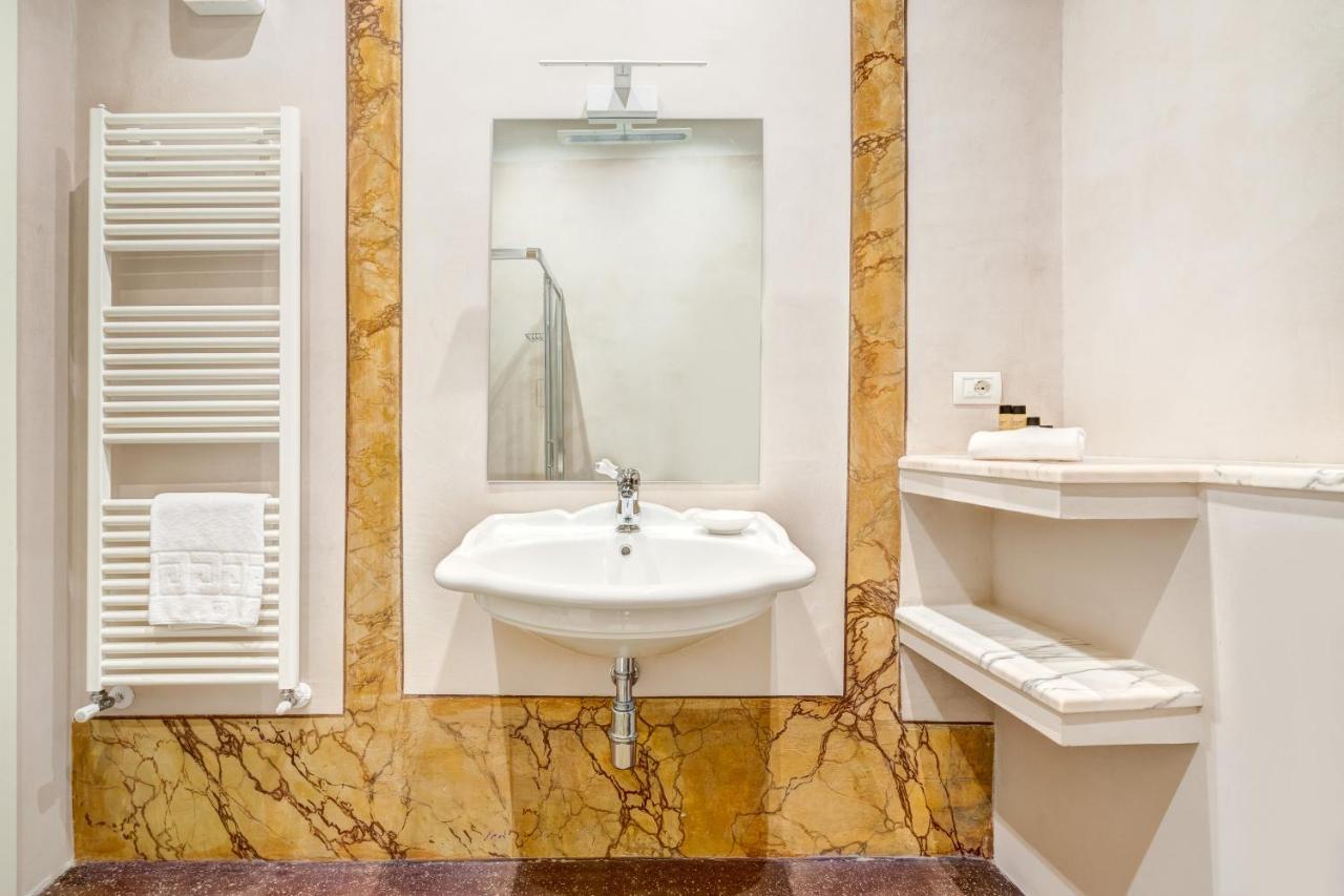 Palazzo D'Oltrarno - Residenza D'Epoca Bed & Breakfast Florence Luaran gambar