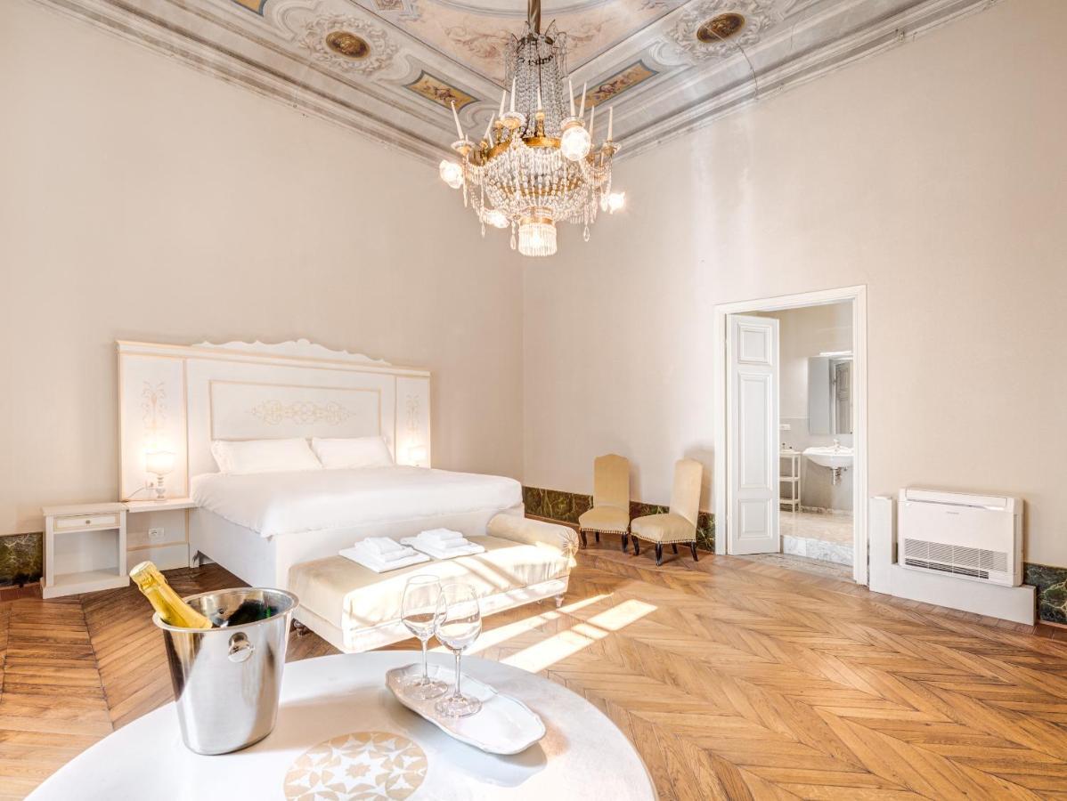 Palazzo D'Oltrarno - Residenza D'Epoca Bed & Breakfast Florence Luaran gambar