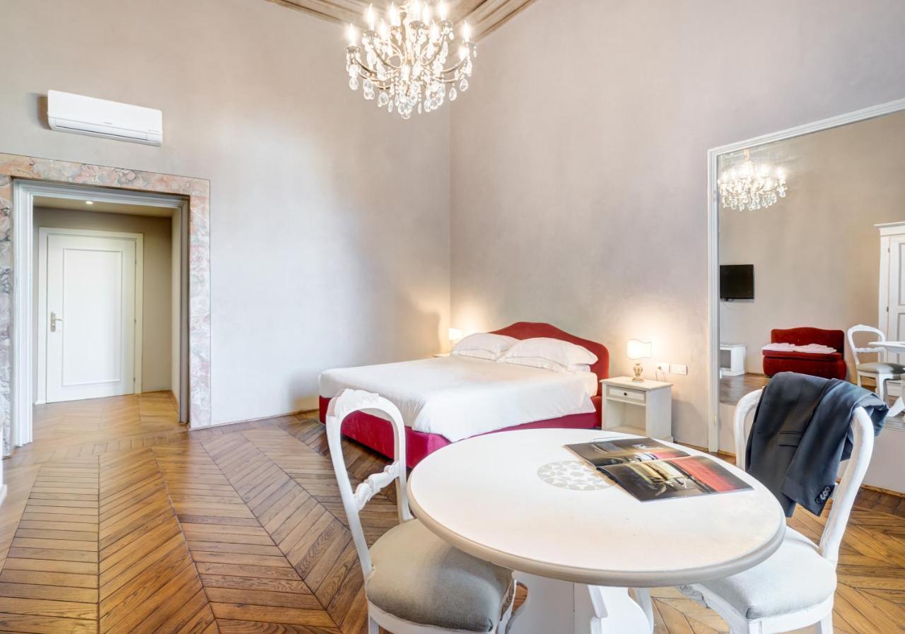 Palazzo D'Oltrarno - Residenza D'Epoca Bed & Breakfast Florence Luaran gambar
